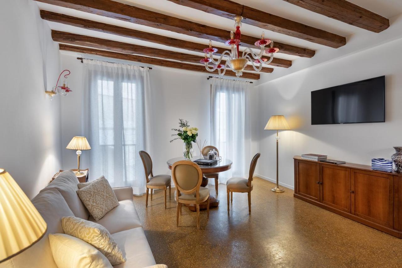 Casanova Fenice - Canal View Venice Exterior photo