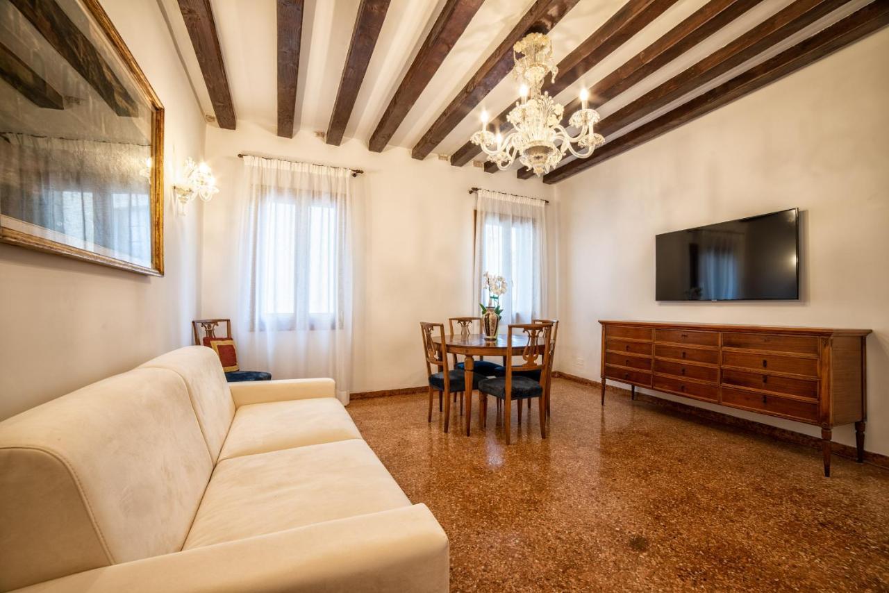 Casanova Fenice - Canal View Venice Exterior photo